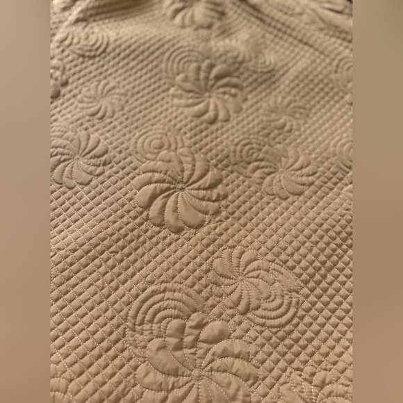 Elie Tahari Women's Quilted Floral-Stitch Coat - Picture 5 of 7